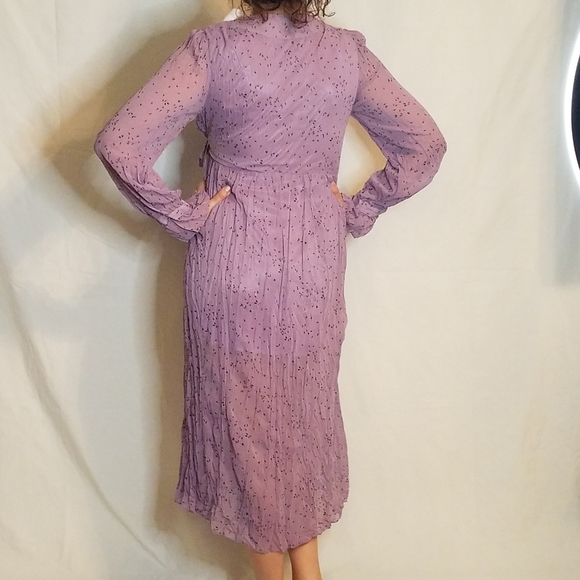 Beautiful dress! - Picture 7 of 7